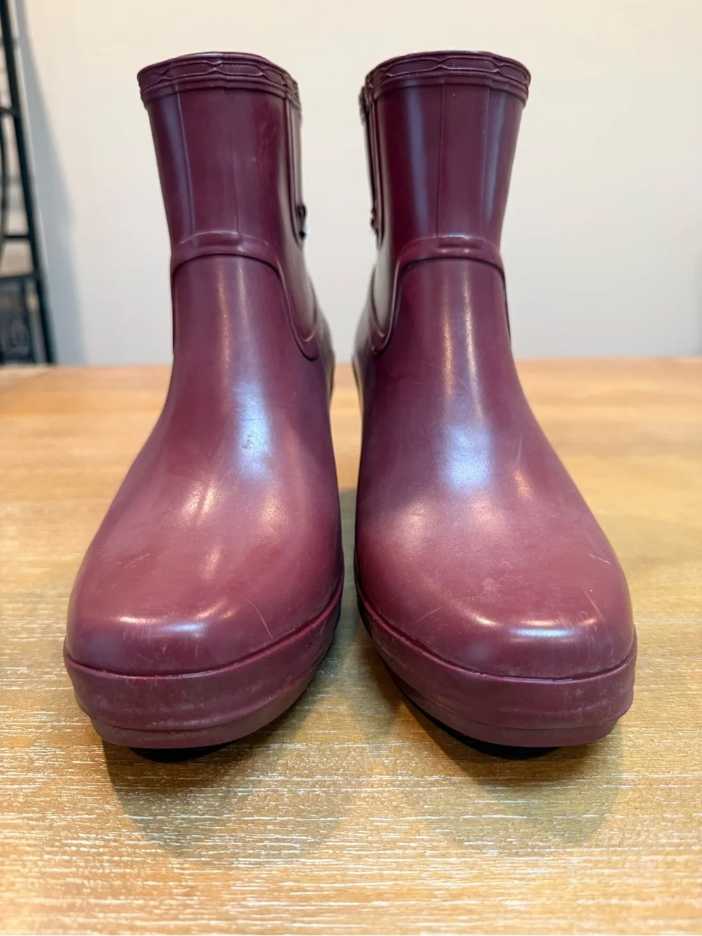 Hunter Women’s Wedge Short Rain Boot Burgundy Size 10